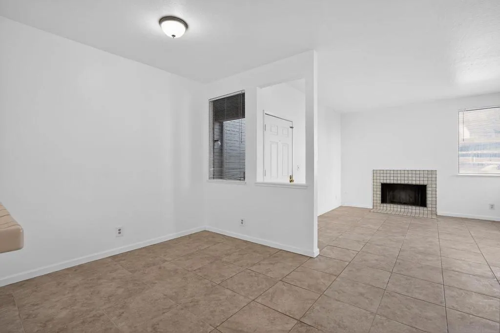 3784 Stoneglen N, Richmond, California 94806 home-pic-8