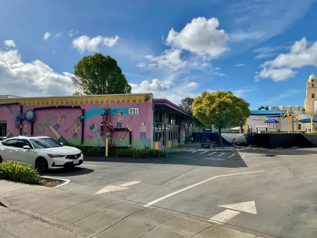 991 Commercial Street, Palo Alto, California 94303
