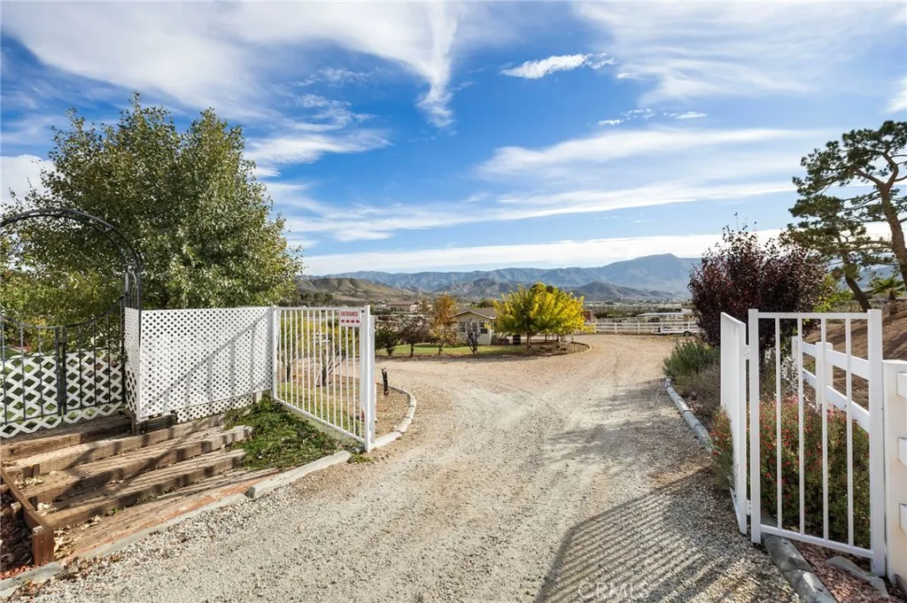 3832 Sourdough, Acton, California 93510 home-pic-42