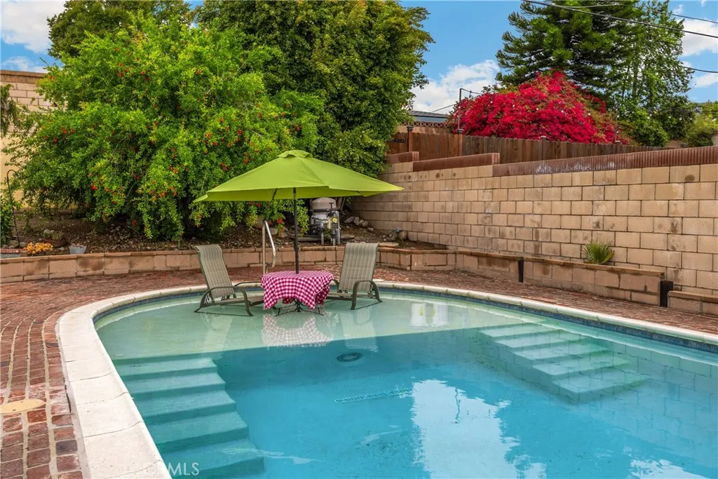 1005 E Woodland Lane, Glendora, California 91741 home-pic-44