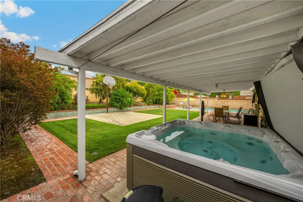 1005 E Woodland Lane, Glendora, California 91741 home-pic-40