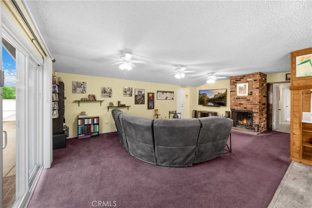 1005 E Woodland Lane, Glendora, California 91741 home-pic-6