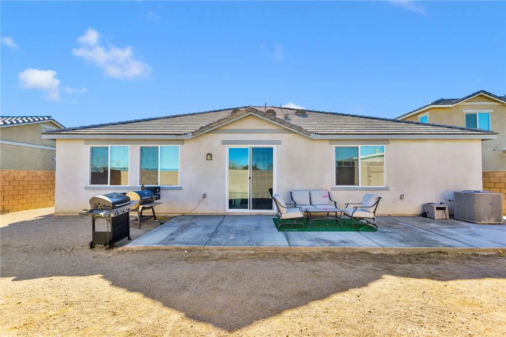 12672 Wycliff, Victorville, California 92392 home-pic-39