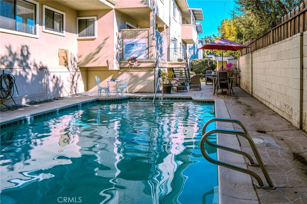 14144 Burbank Boulevard 2, Sherman Oaks, California 91401 home-pic-23
