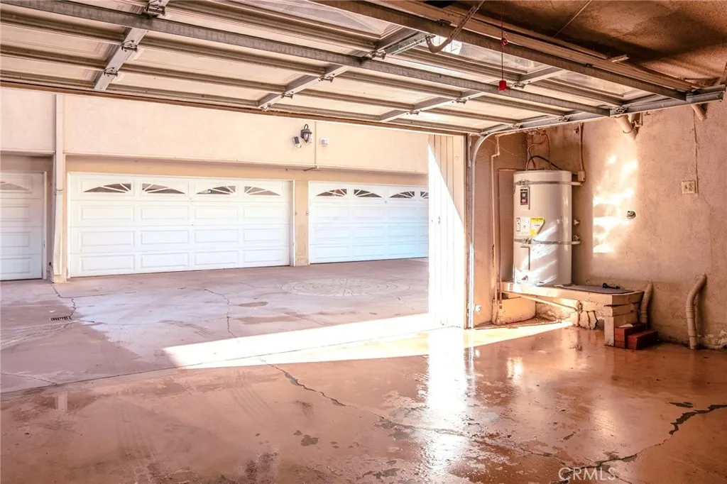 14144 Burbank Boulevard 2, Sherman Oaks, California 91401 home-pic-3