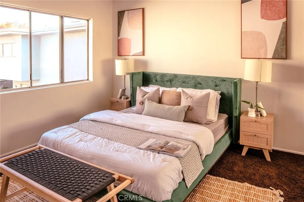 14144 Burbank Boulevard 2, Sherman Oaks, California 91401 home-pic-9