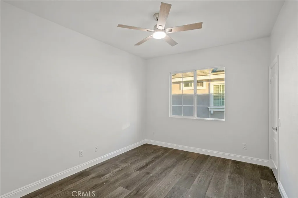 12 Via De La Valle, Lake Elsinore, California 92532 home-pic-20