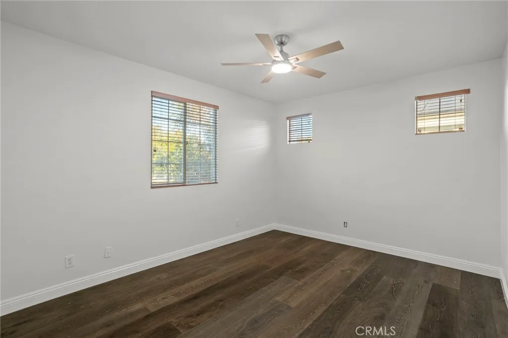 12 Via De La Valle, Lake Elsinore, California 92532 home-pic-19