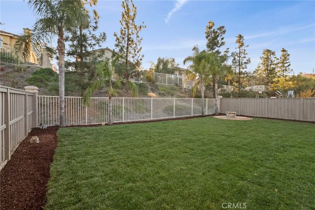 12 Via De La Valle, Lake Elsinore, California 92532 home-pic-31