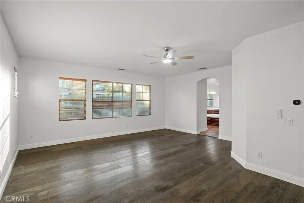 12 Via De La Valle, Lake Elsinore, California 92532 home-pic-22