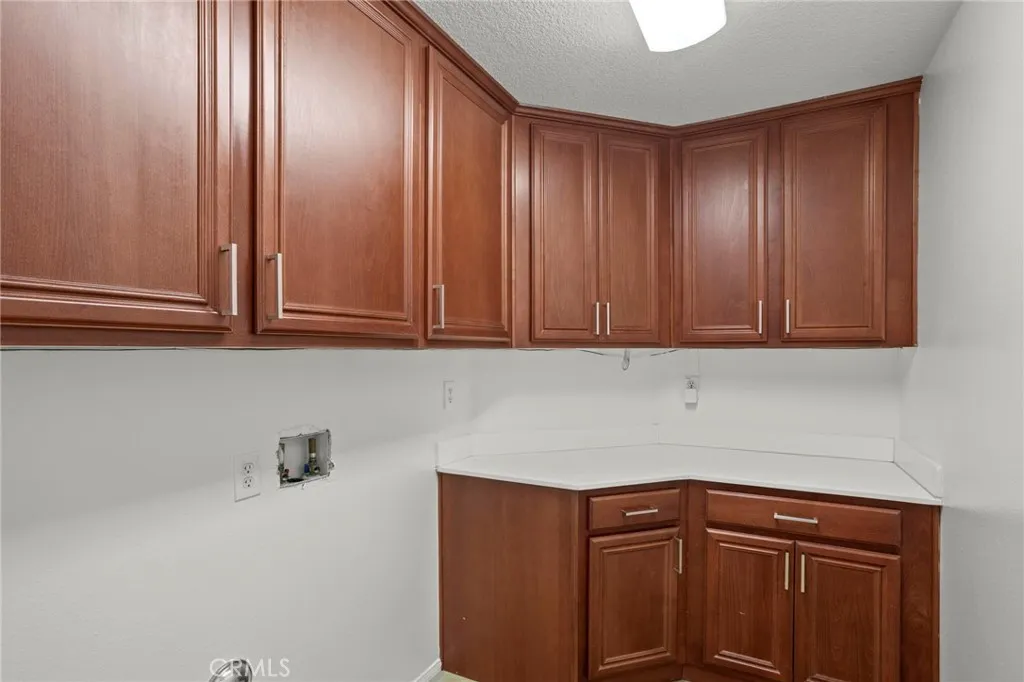 12 Via De La Valle, Lake Elsinore, California 92532 home-pic-16