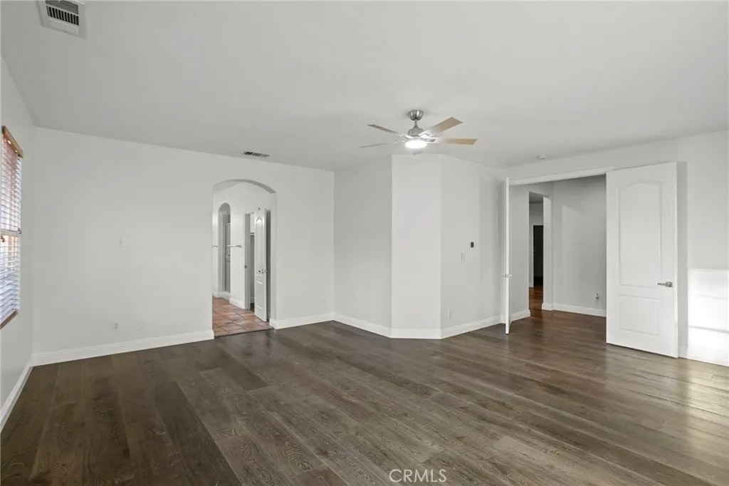 12 Via De La Valle, Lake Elsinore, California 92532 home-pic-23