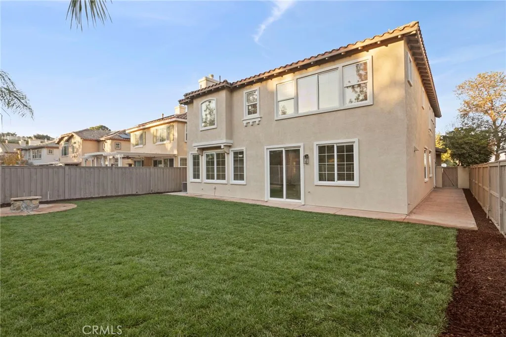 12 Via De La Valle, Lake Elsinore, California 92532 home-pic-32