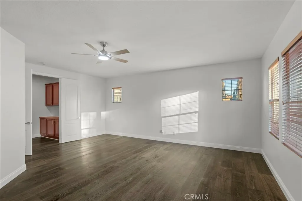 12 Via De La Valle, Lake Elsinore, California 92532 home-pic-24