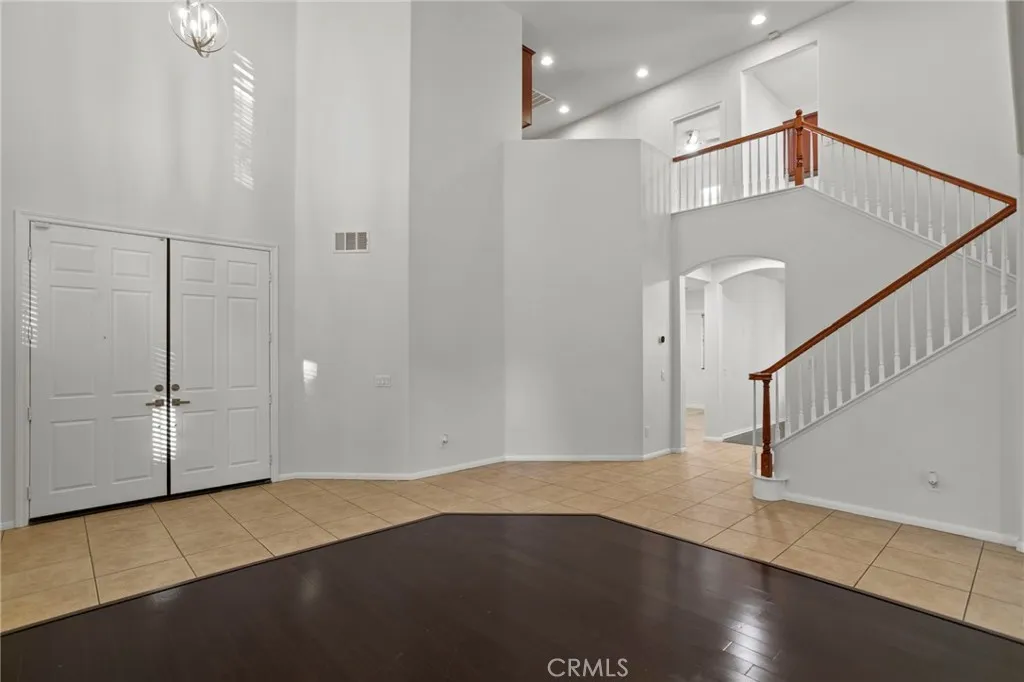 12 Via De La Valle, Lake Elsinore, California 92532 home-pic-6