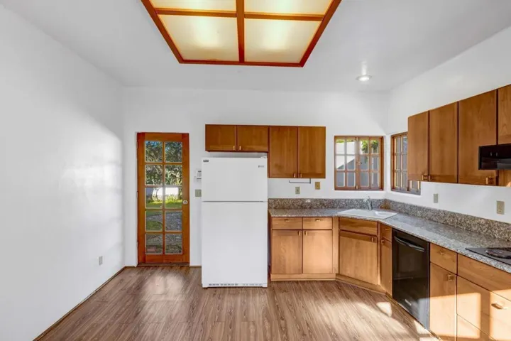 90 Harper Canyon Road, Salinas, California 93908