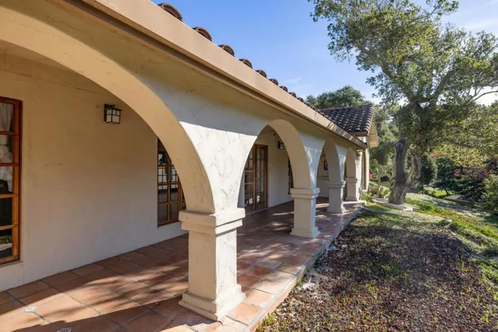 90 Harper Canyon Road, Salinas, California 93908