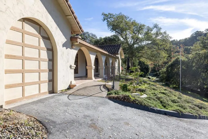 90 Harper Canyon Road, Salinas, California 93908