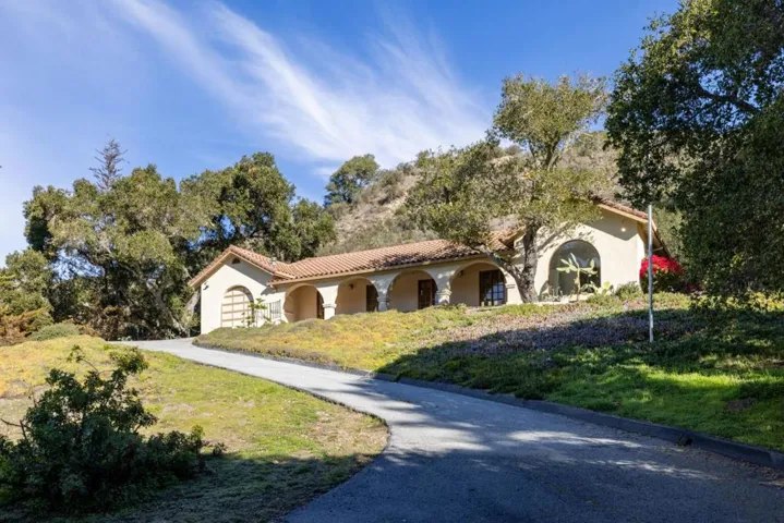 90 Harper Canyon Road, Salinas, California 93908