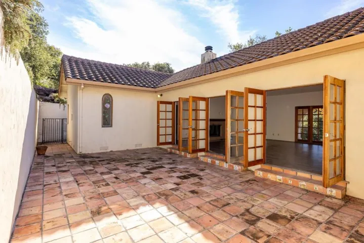 90 Harper Canyon Road, Salinas, California 93908