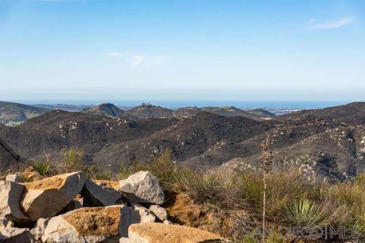 Meadow Glen Way, Escondido, California 92026 — photo 4