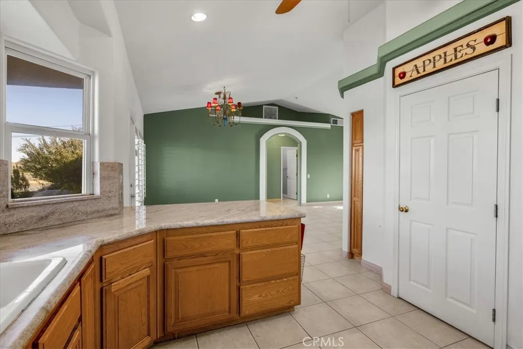 58484 Juarez, Yucca Valley, California 92284 home-pic-16