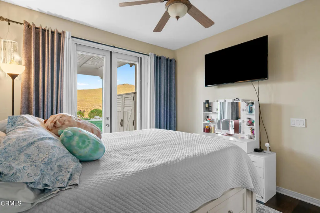 490 Peter Place, Simi Valley, California 93065 home-pic-32