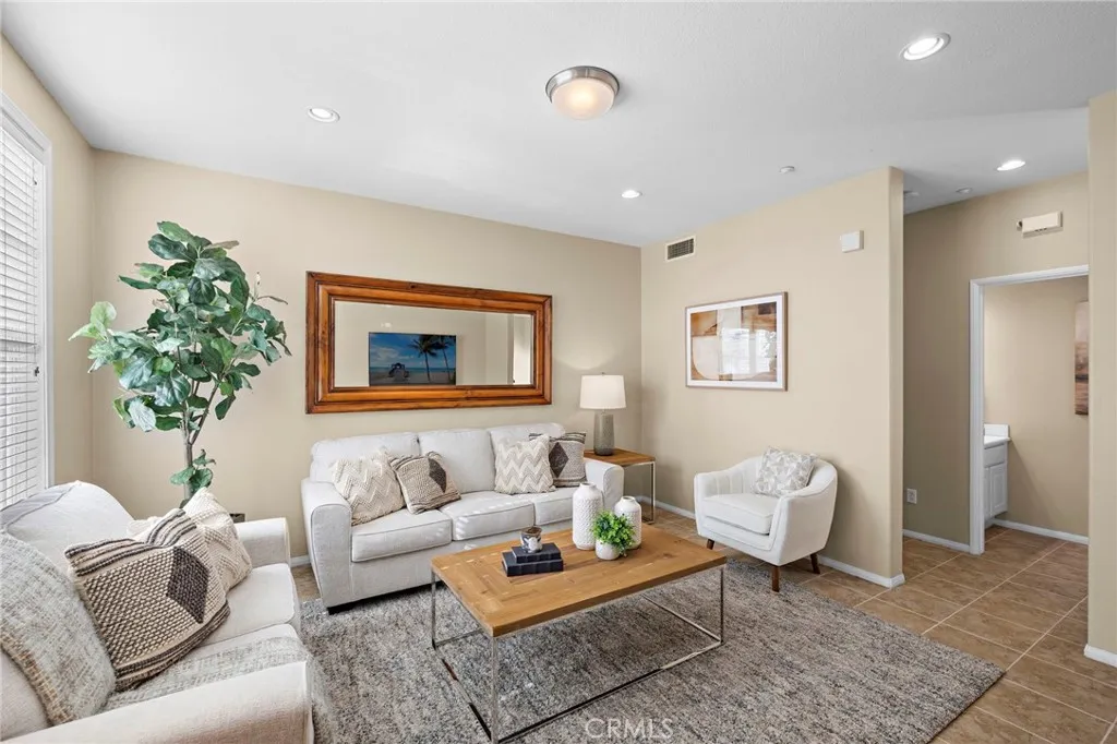 25 Corbin, Ladera Ranch, California 92694 home-pic-3