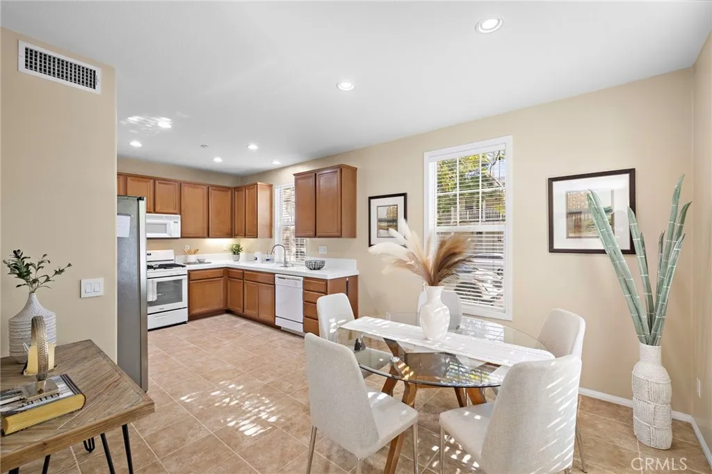 25 Corbin, Ladera Ranch, California 92694 home-pic-6