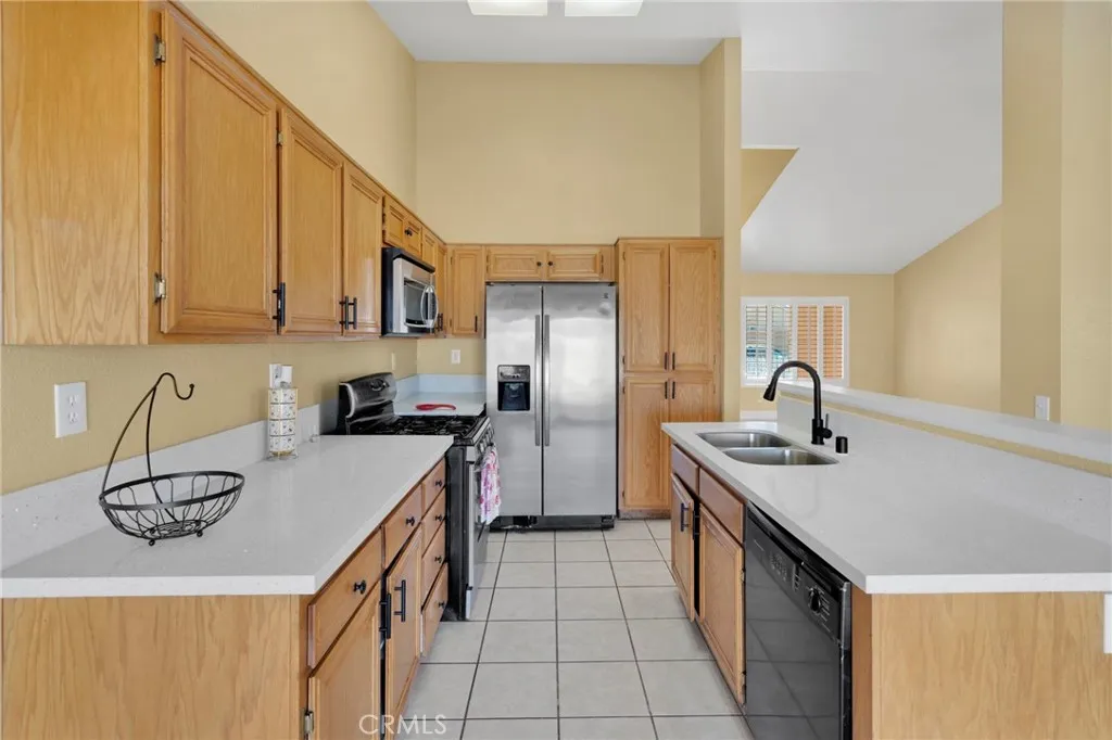 10958 Sherman Way, Adelanto, California 92301 home-pic-12