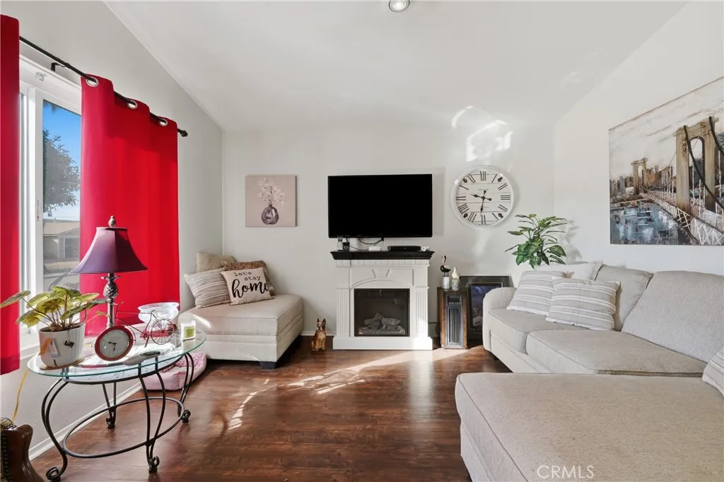 27350 Del Monte, Menifee, California 92586 home-pic-10