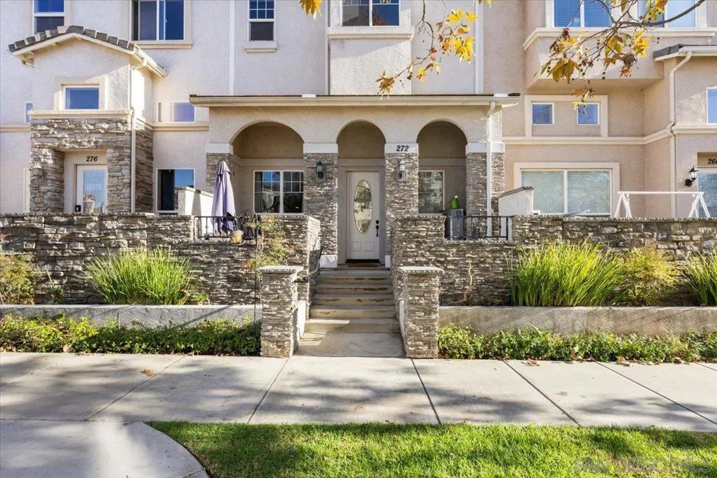 272 Indiana Ave, El Cajon, California 92020 home-pic-2