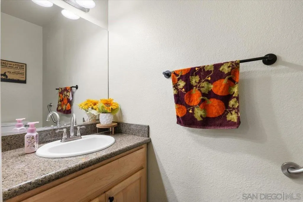 272 Indiana Ave, El Cajon, California 92020 home-pic-13