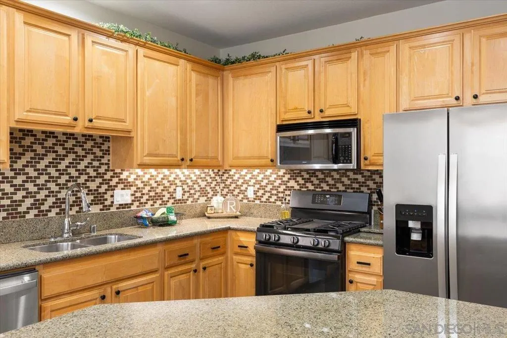 272 Indiana Ave, El Cajon, California 92020 home-pic-0