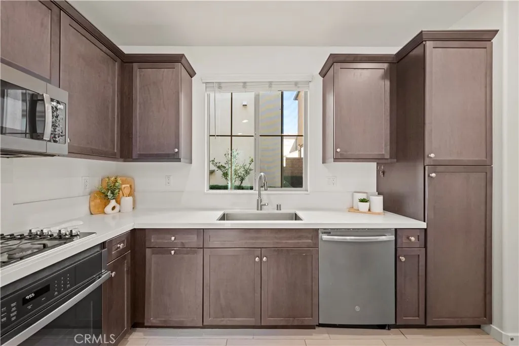 2301 Raspberry Court, Upland, California 91786 home-pic-10