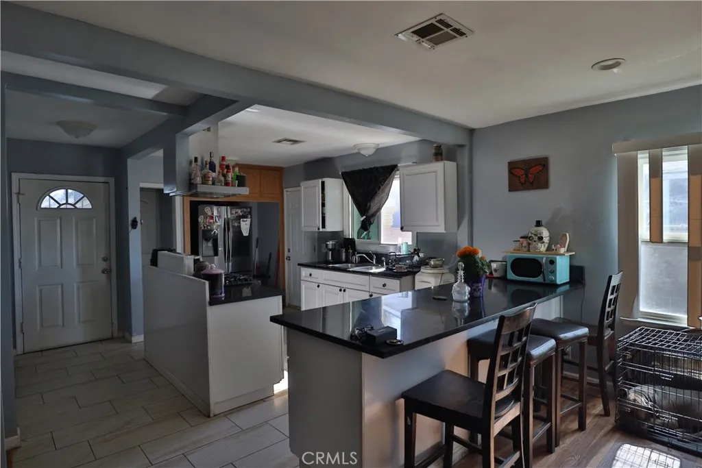 830 W Avenue J4, Lancaster, California 93534 home-pic-8