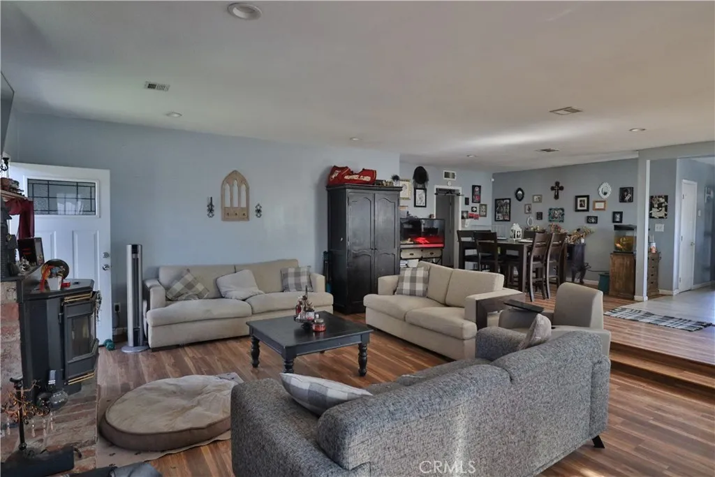 830 W Avenue J4, Lancaster, California 93534 home-pic-5