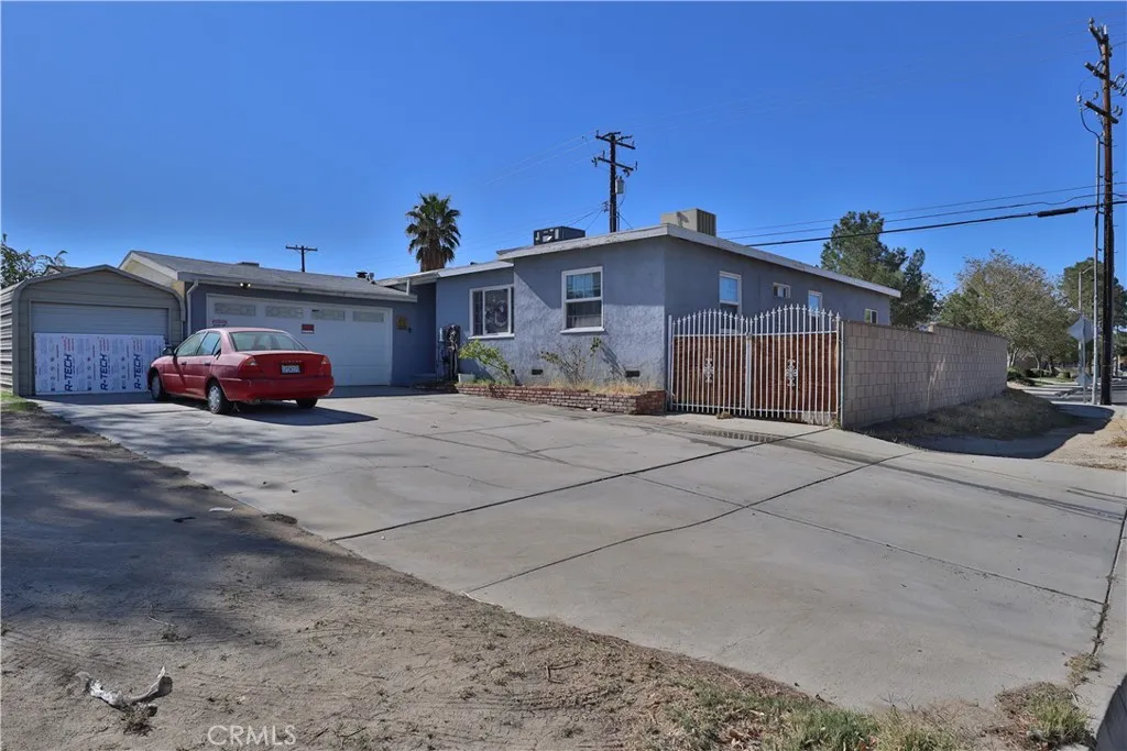 830 W Avenue J4, Lancaster, California 93534 home-pic-0