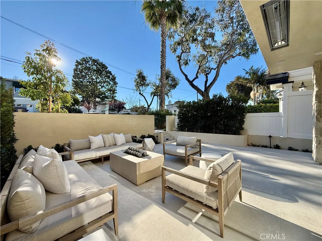 615 Poppy Avenue, Corona Del Mar, California 92625 home-pic-39