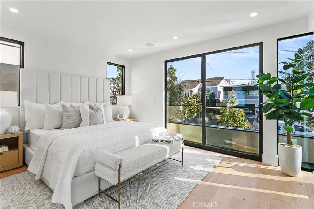 615 Poppy Avenue, Corona Del Mar, California 92625 home-pic-19
