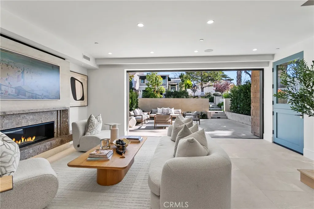 615 Poppy Avenue, Corona Del Mar, California 92625 home-pic-16