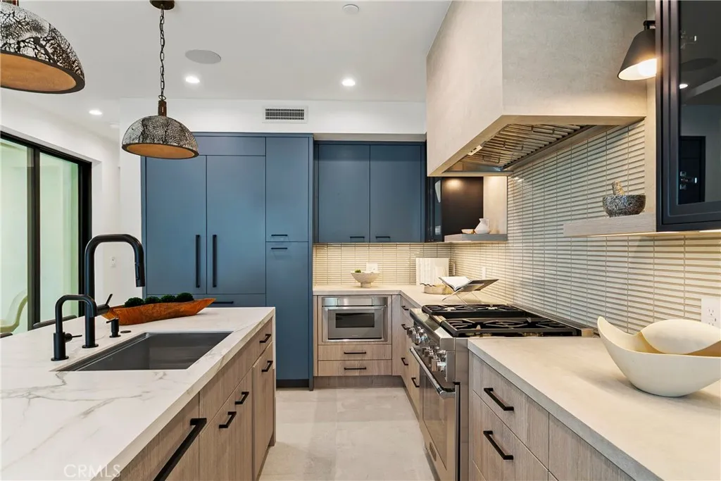 615 Poppy Avenue, Corona Del Mar, California 92625 home-pic-10