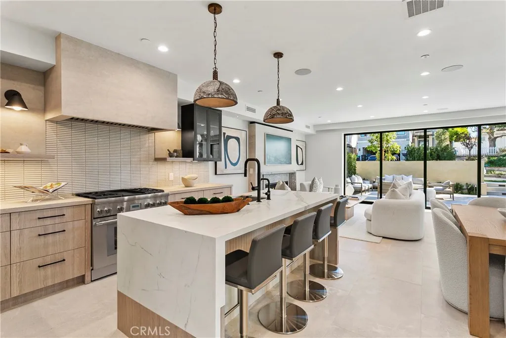 615 Poppy Avenue, Corona Del Mar, California 92625 home-pic-11