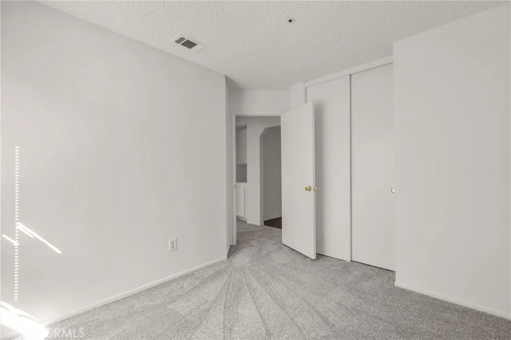 11864 Perlita, Fontana, California 92337 home-pic-21