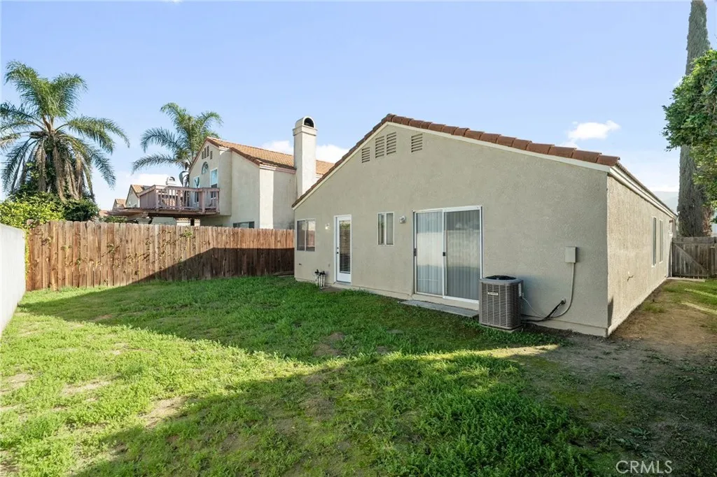 11864 Perlita, Fontana, California 92337 home-pic-27