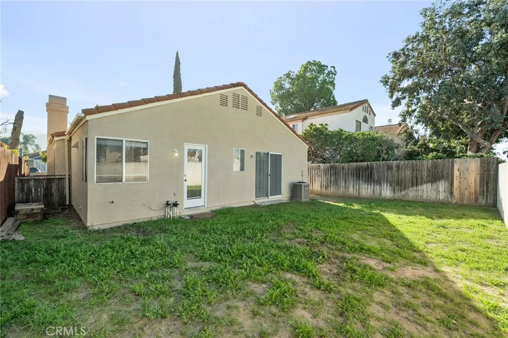 11864 Perlita, Fontana, California 92337 home-pic-26