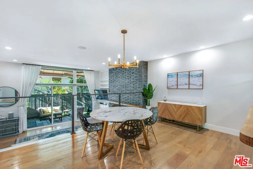 5326 Fairview Boulevard 3, Los Angeles, California 90056 home-pic-10