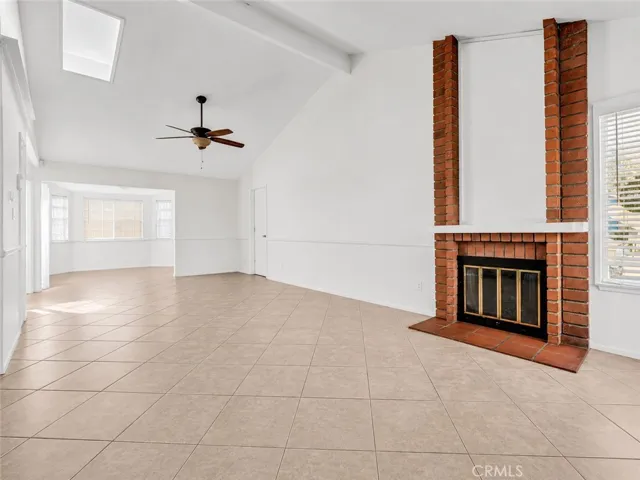 Living room with Fireplace