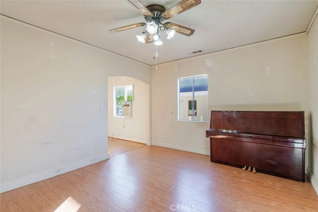 1221 Wesley Avenue, Pasadena, California 91104 home-pic-6