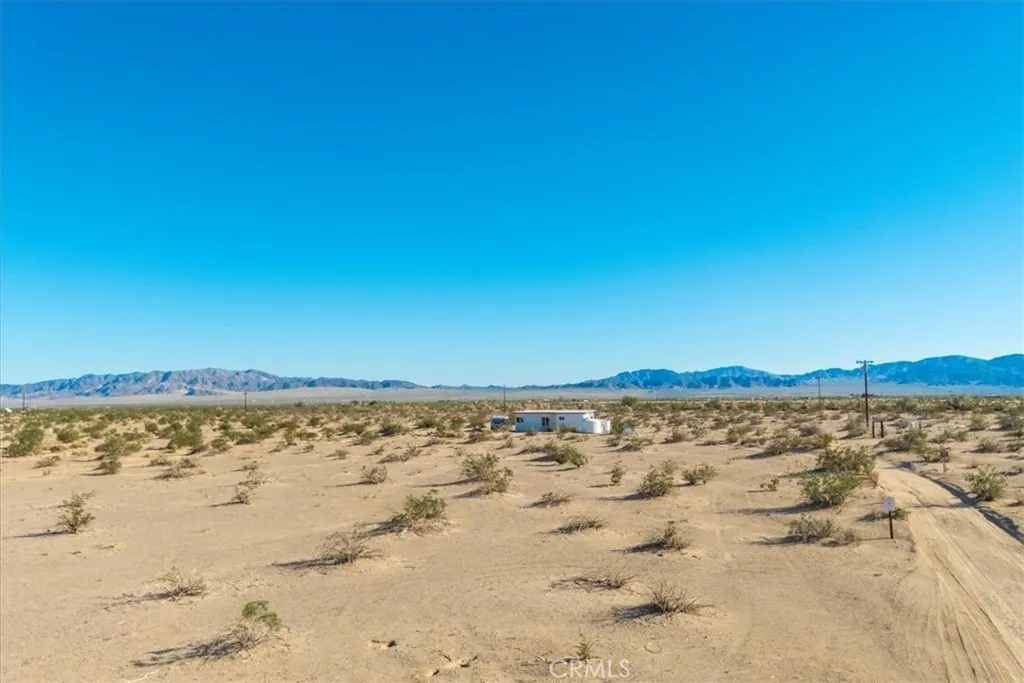 84753 Eddie Albert, 29 Palms, California 92277 home-pic-43